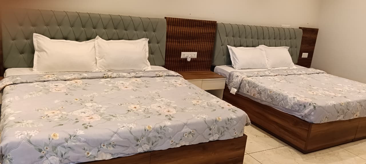 Modern hotel room interior at Vani Hotels Una