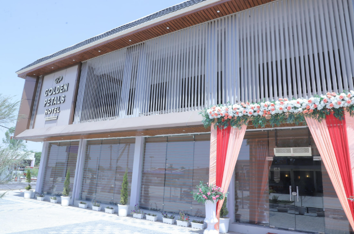 Vani Hotel Golden Patels exterior Hotel in Una HP