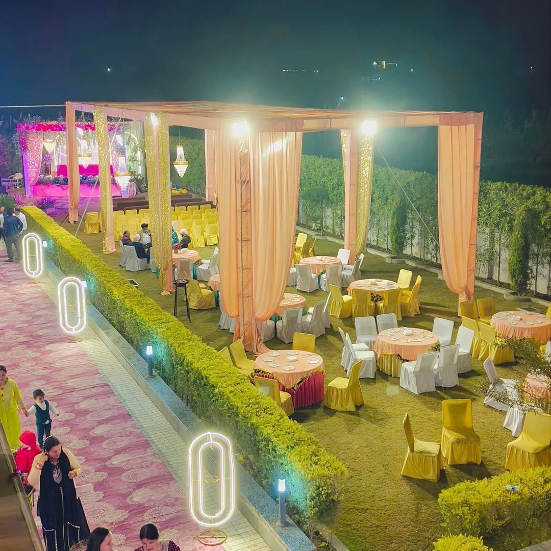 Vani Hotel Golden Patels hotel near Una railway station